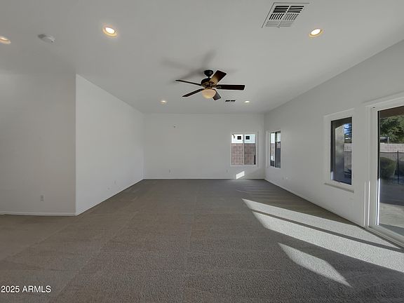 3rd image of 881 E LYNX Way