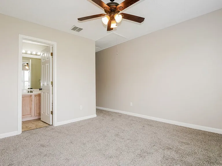 7335 Red Maple Dr — Photo 11