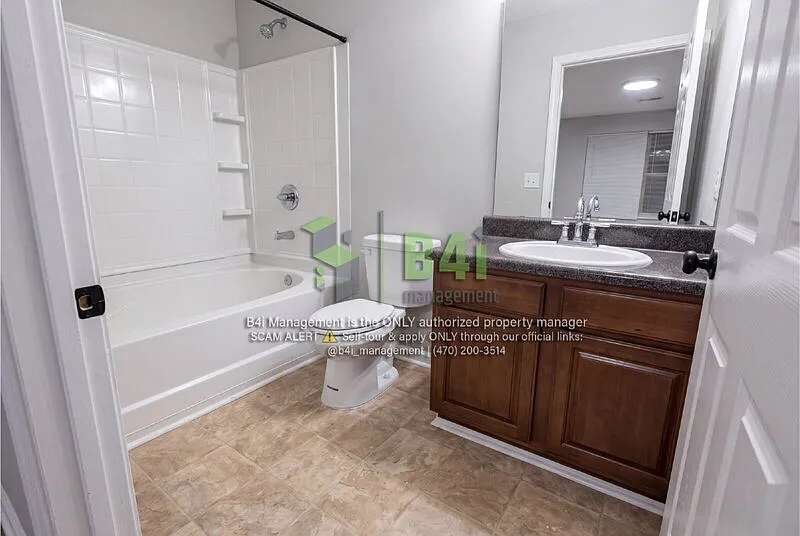 3 bed, 2.0 bath, 1232 sqft, $1,425 — Photo 4