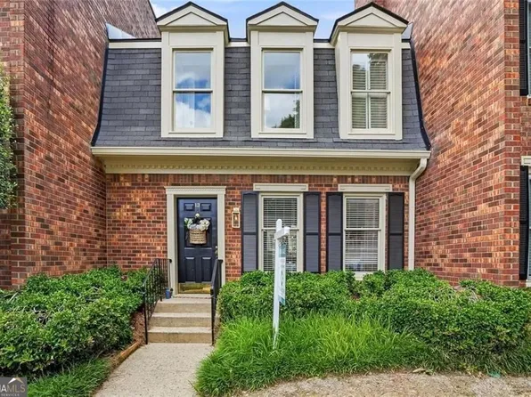13 Stratford Hall Pl NE #13, Atlanta, GA 30342