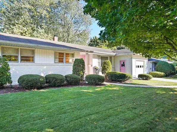 556 N McKenzie St, Adrian, MI 49221