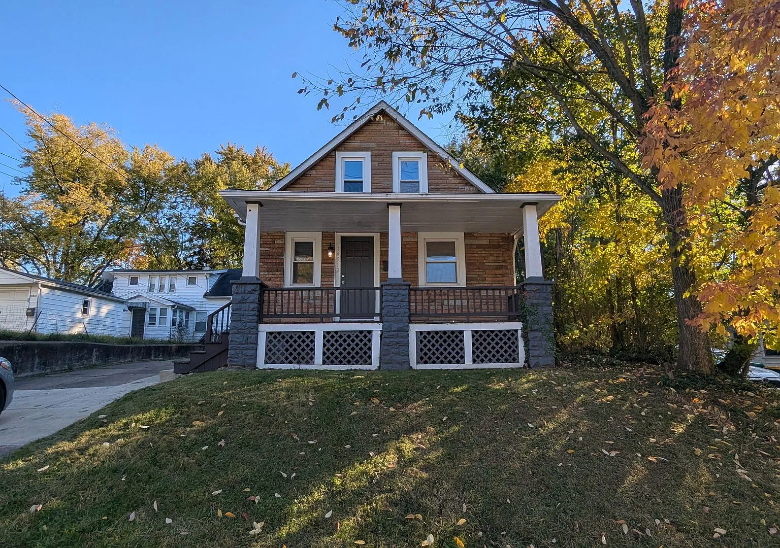 Welcome to this 3 Bedroom 1 Bathroom Home in Maple Heights Ohio — Photo 1