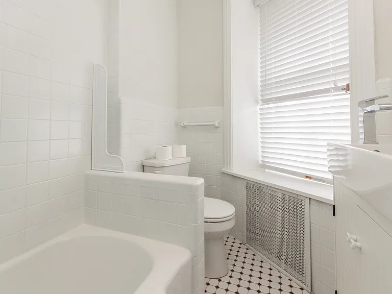 8017-21 Winston Rd #4R — Photo 17