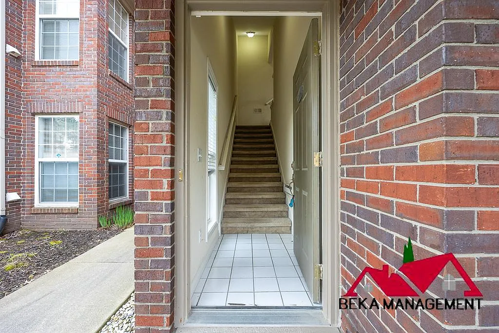 2 bed, 1504 sqft, $2,300 — Photo 4