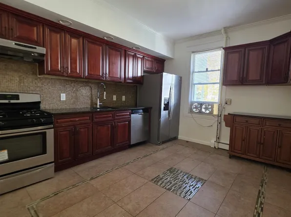 426 Fairmount Avenue image 5 of 14