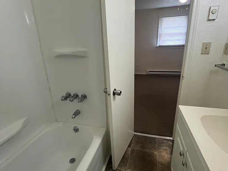 1416 Moorman Ave NW #D — Photo 9