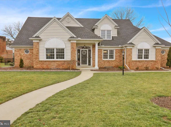 3228 Westview Dr, Reading, PA 19605