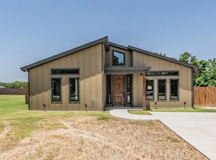 207 Stevens St, Bridgeport, TX 76426