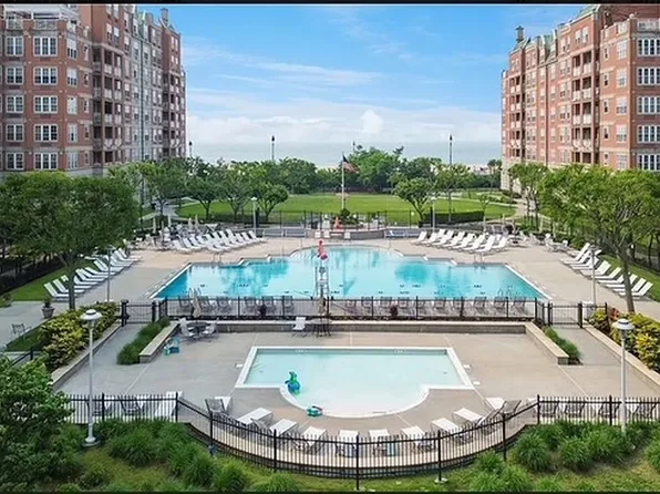 60 Oceana Dr W APT 10A, Brooklyn, NY 11235