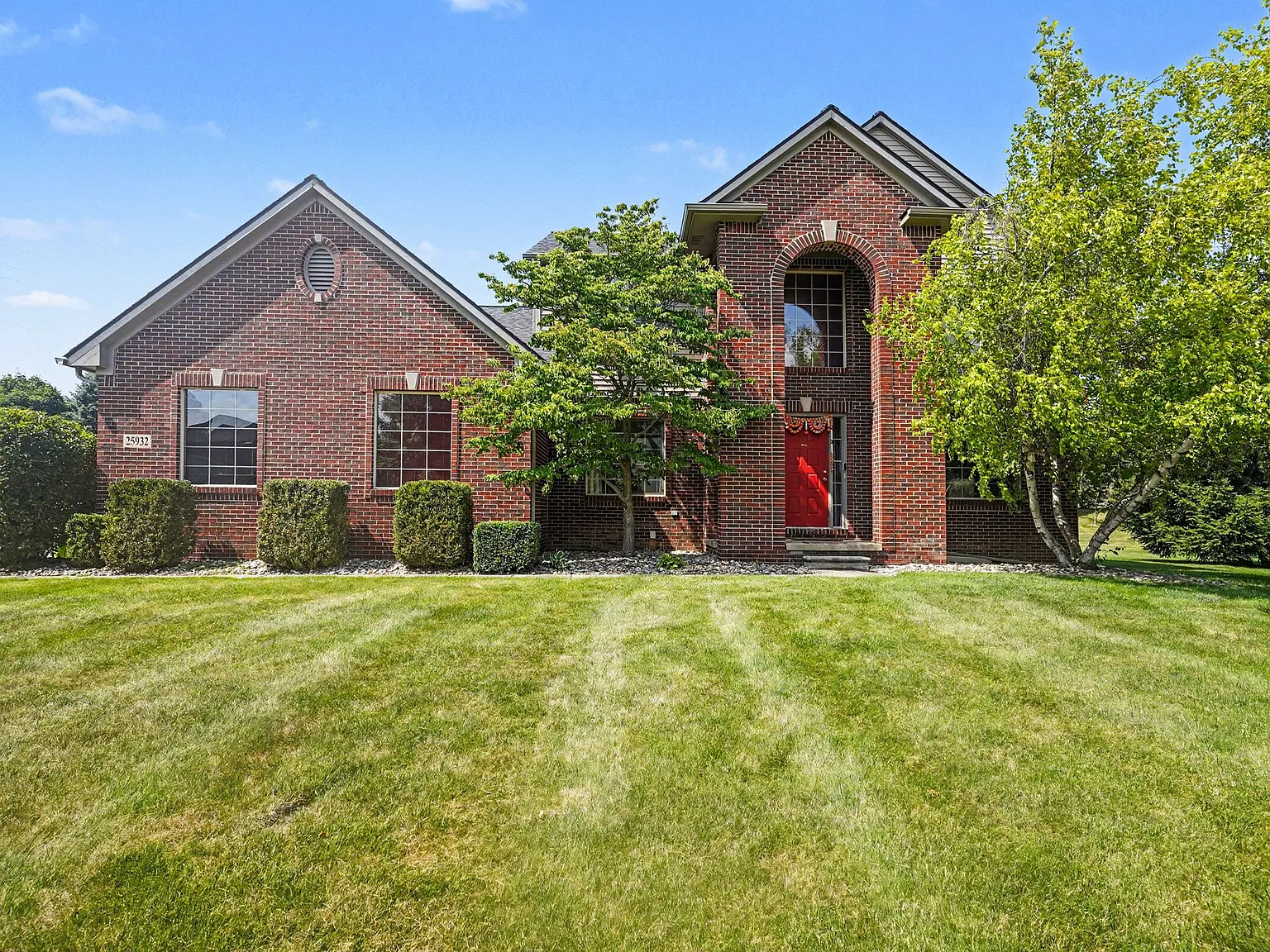 4 bed, 3208 sqft, $2,750 — Photo 1