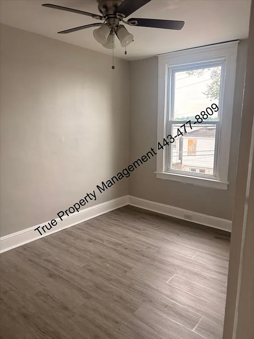 Spacious 3-Bedroom Baltimore Rowhome with In-Unit Laundry $1,500/Month! — Photo 4