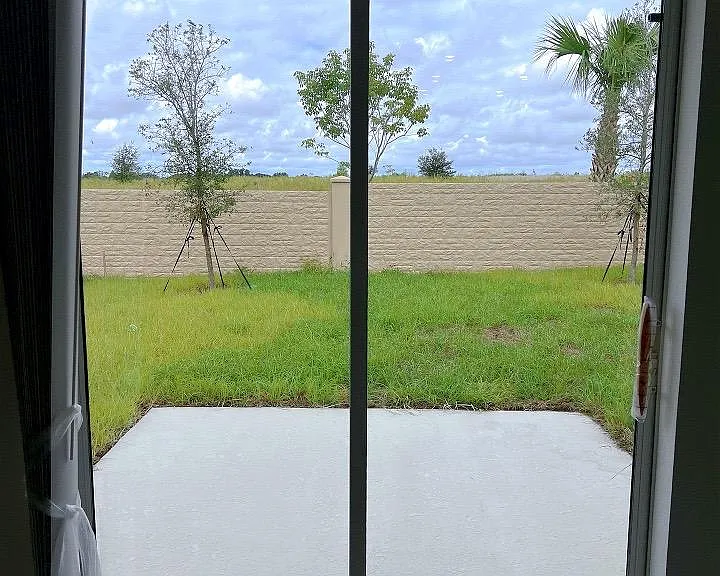352 Loch Ct — Photo 11