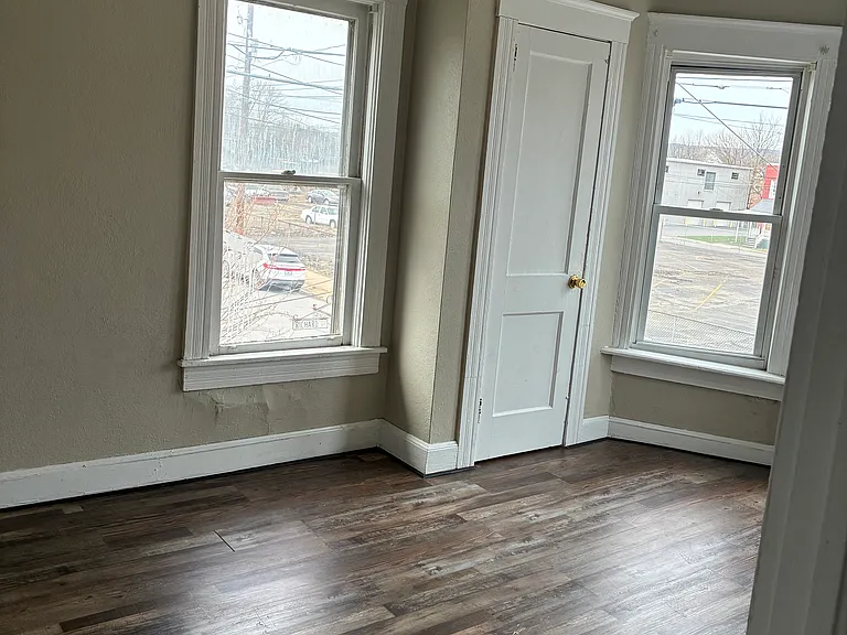 148 Barney St #2B — Photo 16