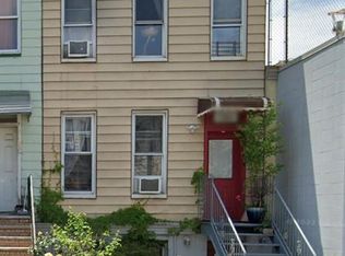 320 42nd St, Brooklyn, NY 11232