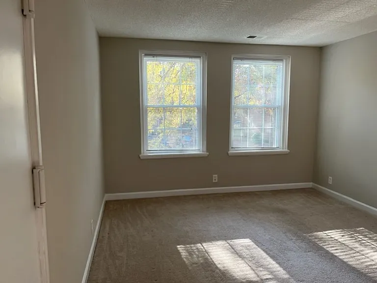 2983 S Columbus St #B1 — Photo 5