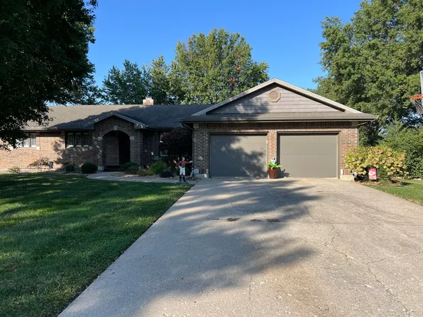 639 N Lake Dr, Marshall, MO 65340