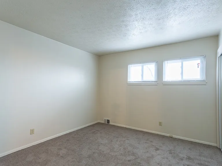 2607 Chamberlain Rd — Photo 5