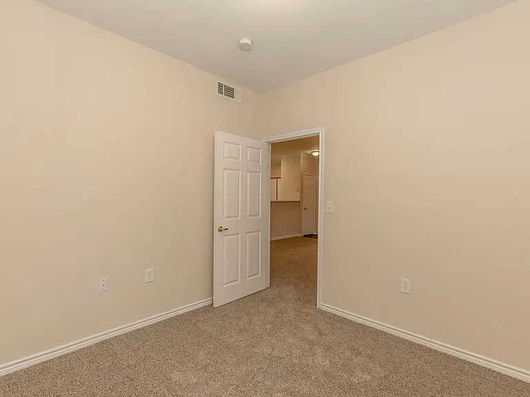 Amelia Parc Sr II — Photo 20