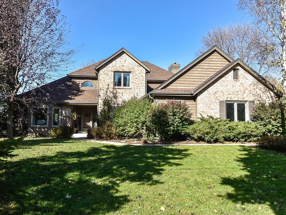 1st image of 2712 Chatsworth Cir