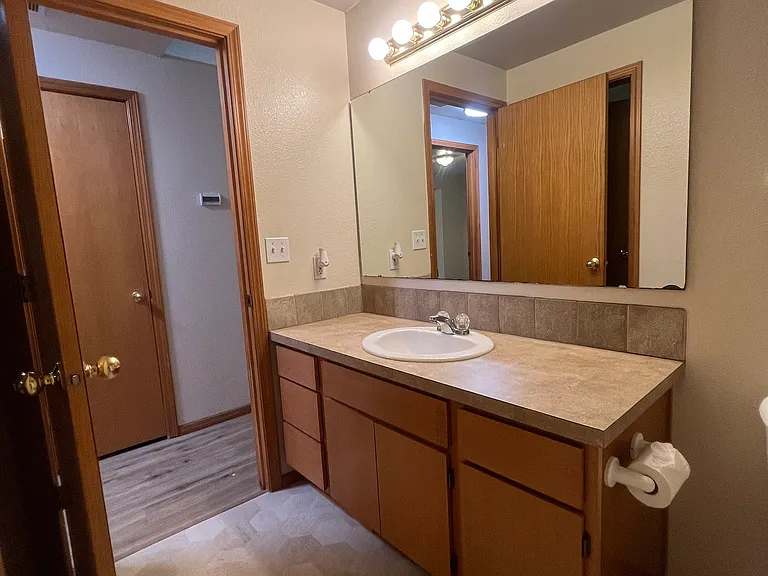 17819 Upland Dr SE — Photo 25