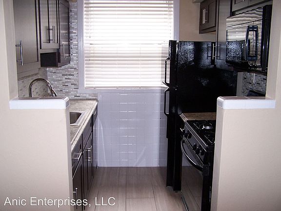 2nd image of 6306 Bancroft Ave