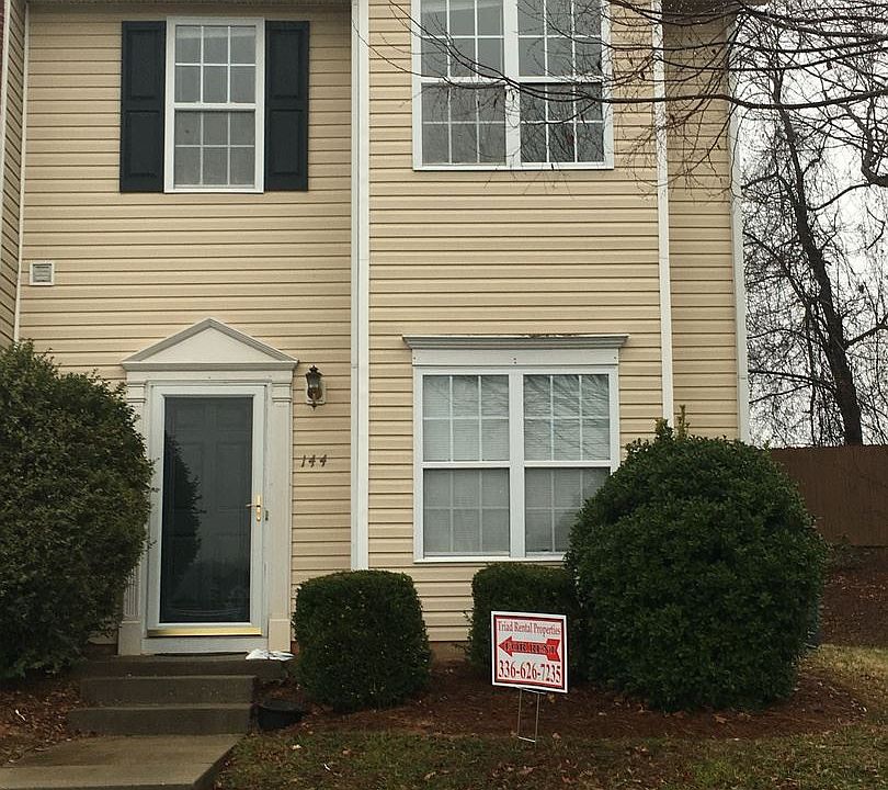 1st image of 144 Queensberry Ct