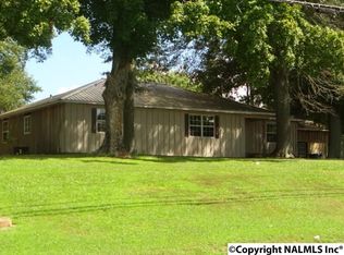 1024 N Main St, Arab, AL 35016