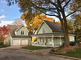 313 N 5th St, Dundee, IL 60118