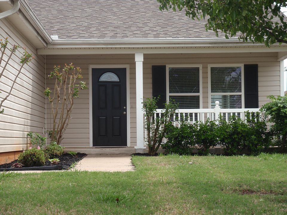 1st image of 418 English Elm Ln