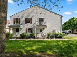 227 Neptune Dr, Walled Lake, MI