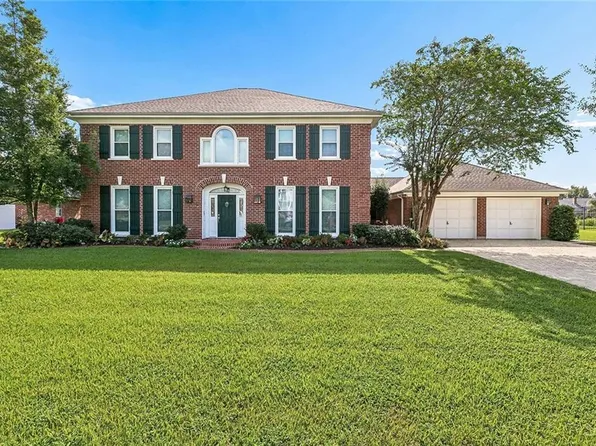 42 Bocage Dr, Destrehan, LA 70047