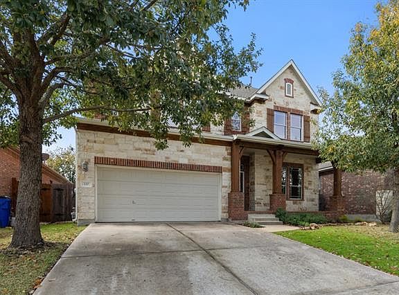 3rd image of 727 Edwards Walk Dr