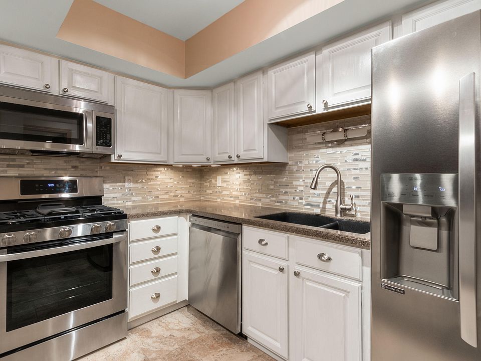 1st image of 845 Kendall Ln #6A