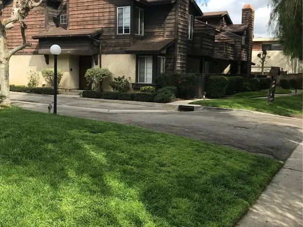 20921 Community St APT 5, Canoga Park, CA 91304