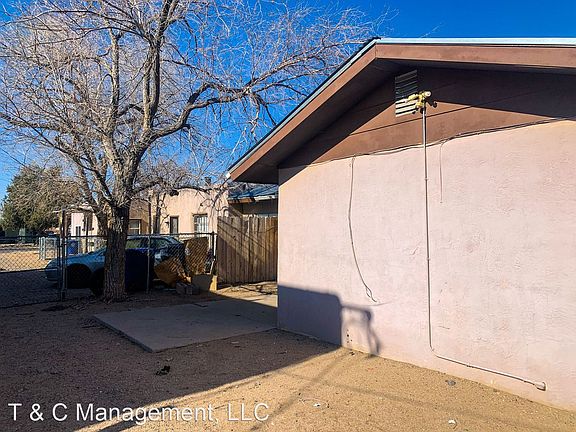 3rd image of 330 Vermont St NE #330