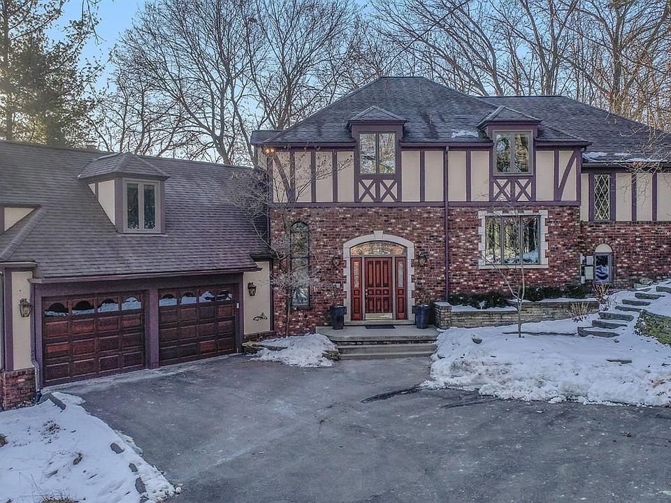 1st image of 2976 Hickory La