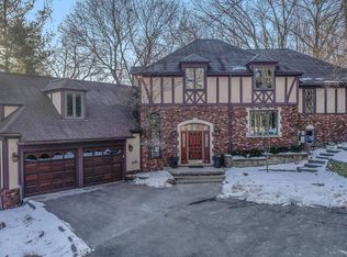 2976 Hickory La, Ann Arbor, MI 48104