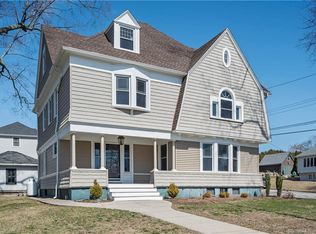 98 Broad St, Groton, CT 06340