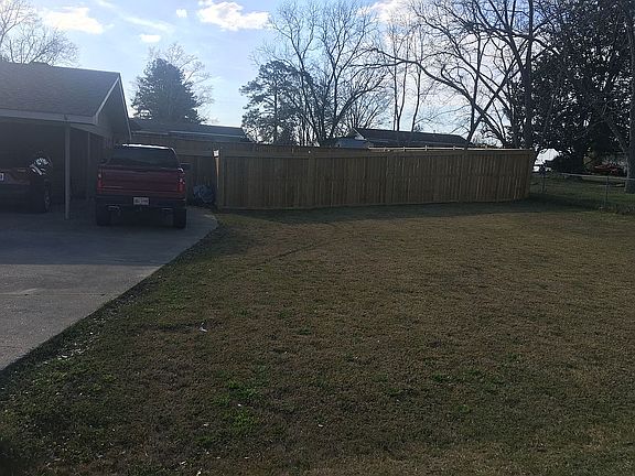3rd image of 1249 Dawn Dr
