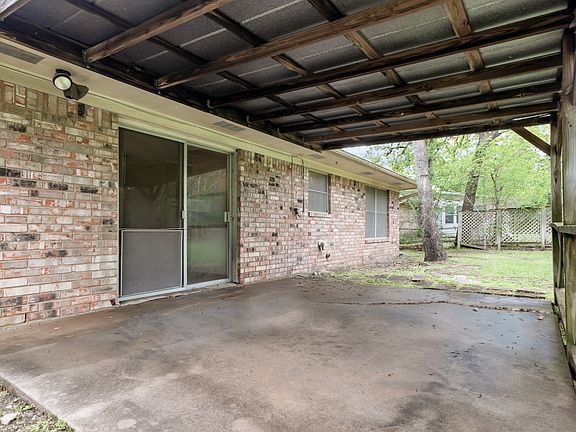 3rd image of 1109 Neal Pickett Dr