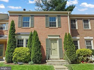 5404 Cabot Ridge Ct, Fairfax, VA 22032