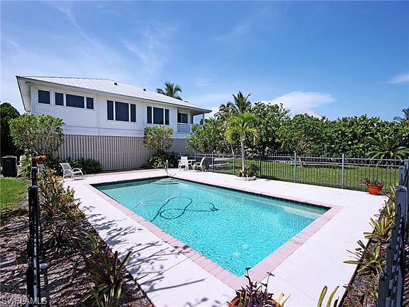 3rd image of 3168 Twin Lakes Ln