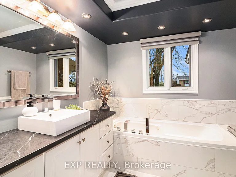 2 Castlebeau St — Photo 14