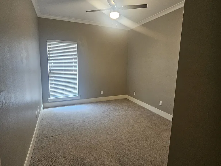 104 Devereaux Dr — Photo 13