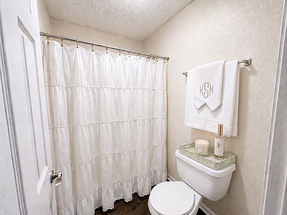 4th image of 235 Vista Cir #4