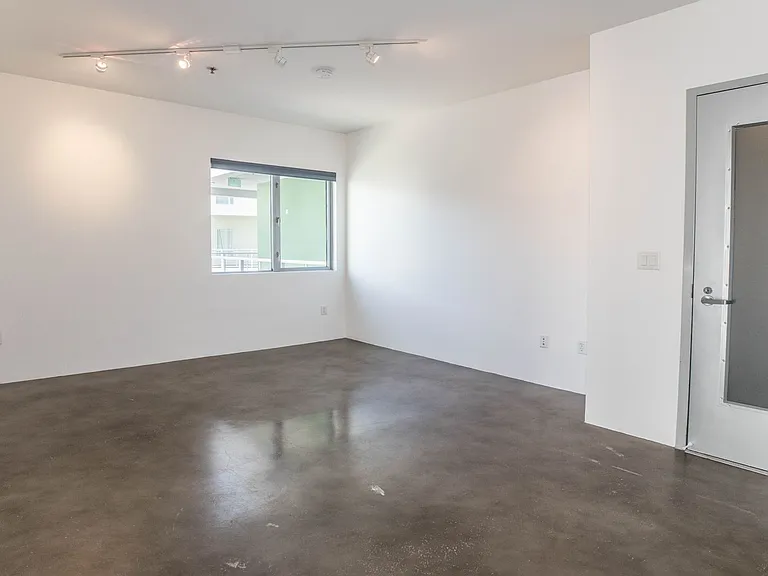 11500 Tennessee Ave #320 — Photo 13