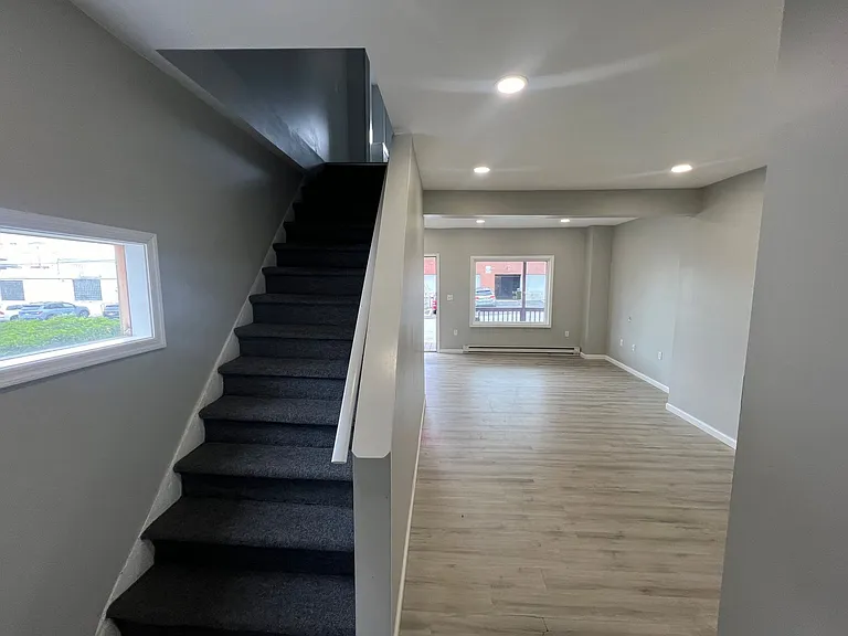 344 Pear St — Photo 5