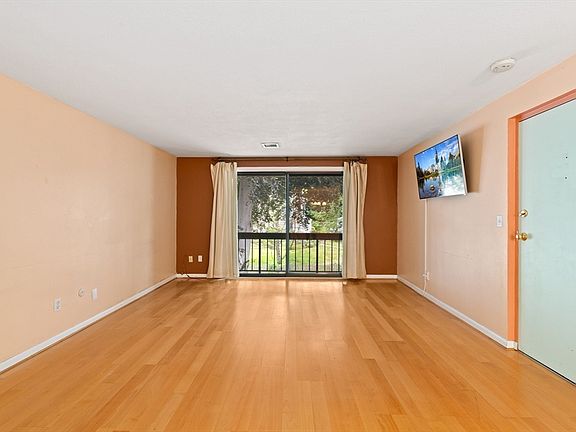 2nd image of 1 Centre St APT 9