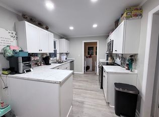 305 Poplar St, Gaffney, SC 29341