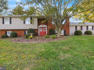 9785 Long View Dr, Ellicott City, MD 21042